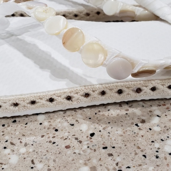 Custom OLD NAVY and imagine flip flops sandals . - Picture 6 of 7